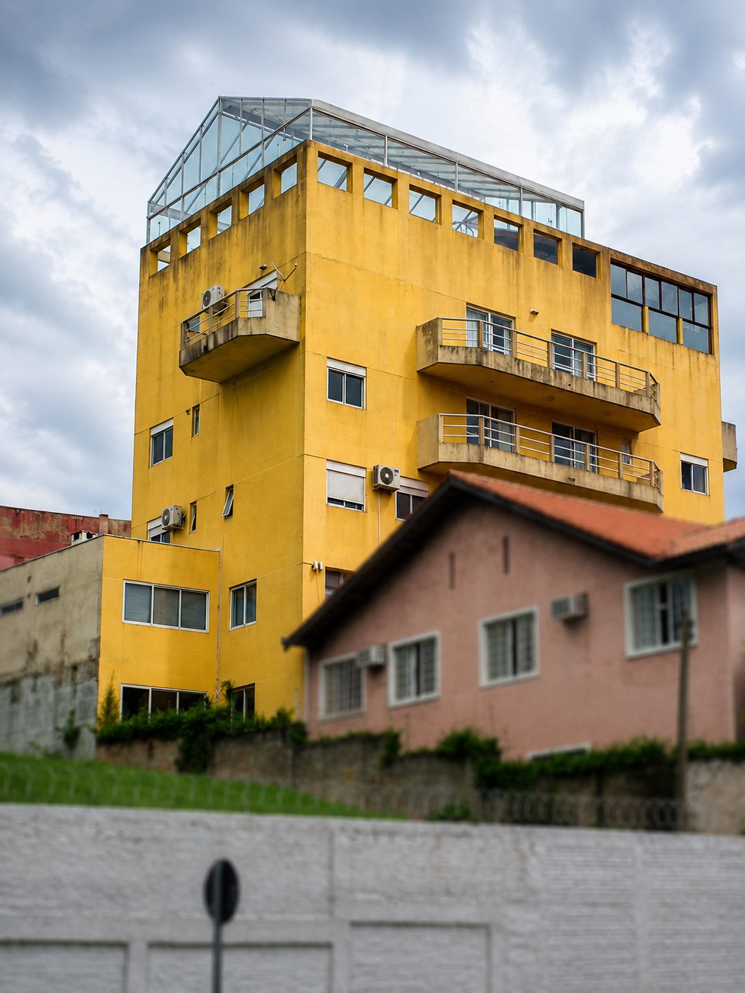 Fachada predial recuperada e pintada pela Sul Brasil